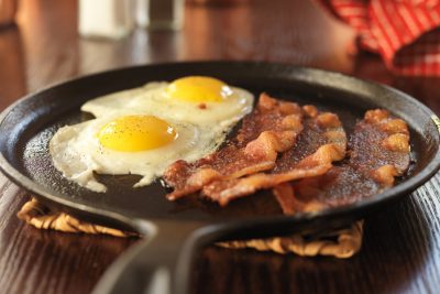 Bacon-and-Egg-Served-in-Frying-Pan